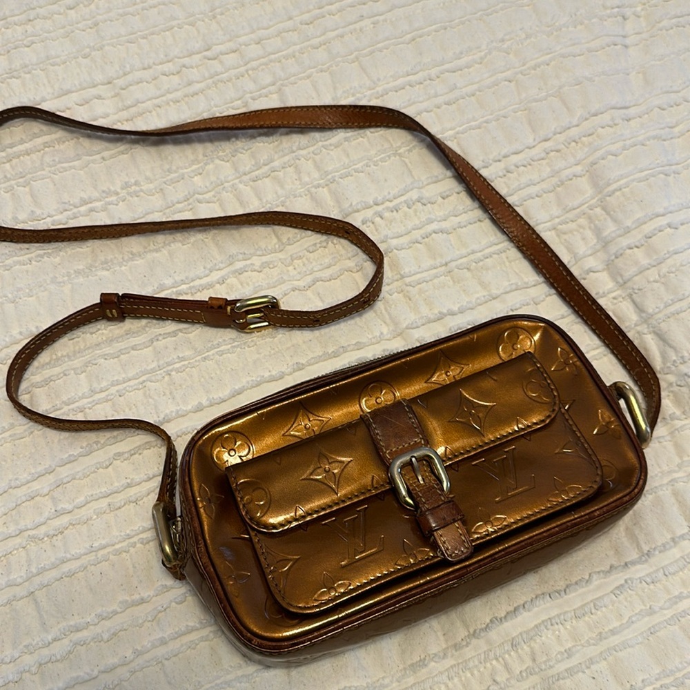 Louis Vuitton Bronze Monogram Vernis Crossbody Bag